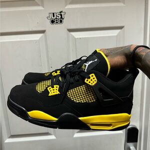 Jordan 4 ‘Yellow Thunder’